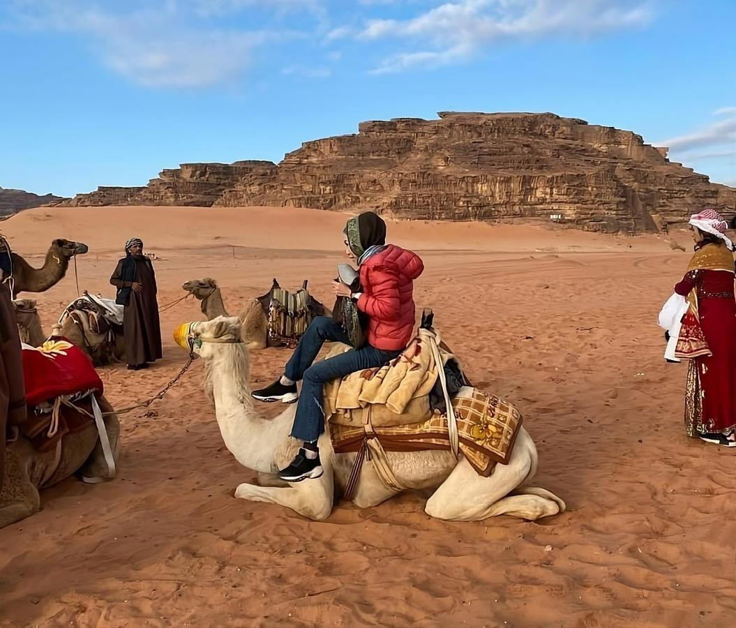 مخيم جبل بردى Jabal Burdah Camp Hotel Wadi Rum Ngoại thất bức ảnh